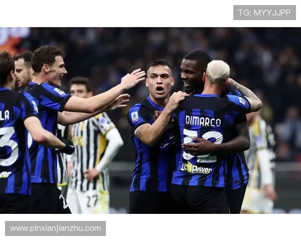 国米主场球迷为J马丁内斯加油助威助其走出车祸阴影重返赛场